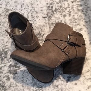 Brand new Indigo booties women’s size 7